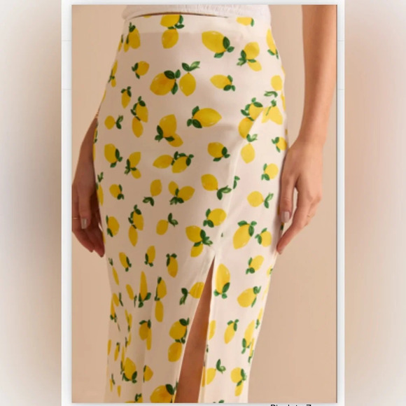 🍋Lemon Print "Francesca's" Fitted Midi Skirt - Picture 6 of 6